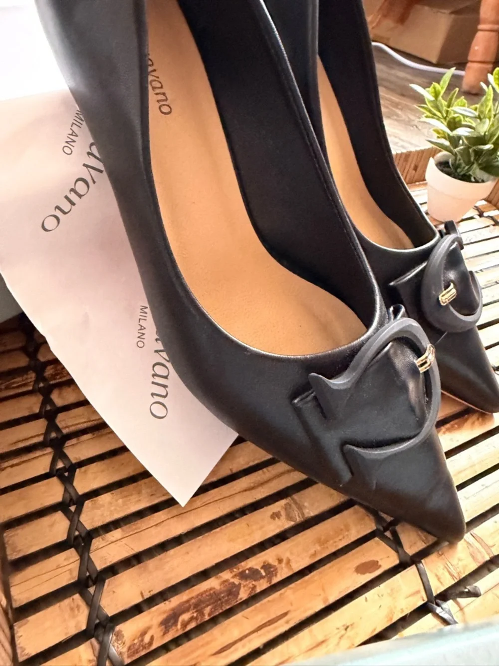 NEW C. Paravano Low Black Kitten Heel C-Shaped Buckle Size 39 US 8.5 New in Box
